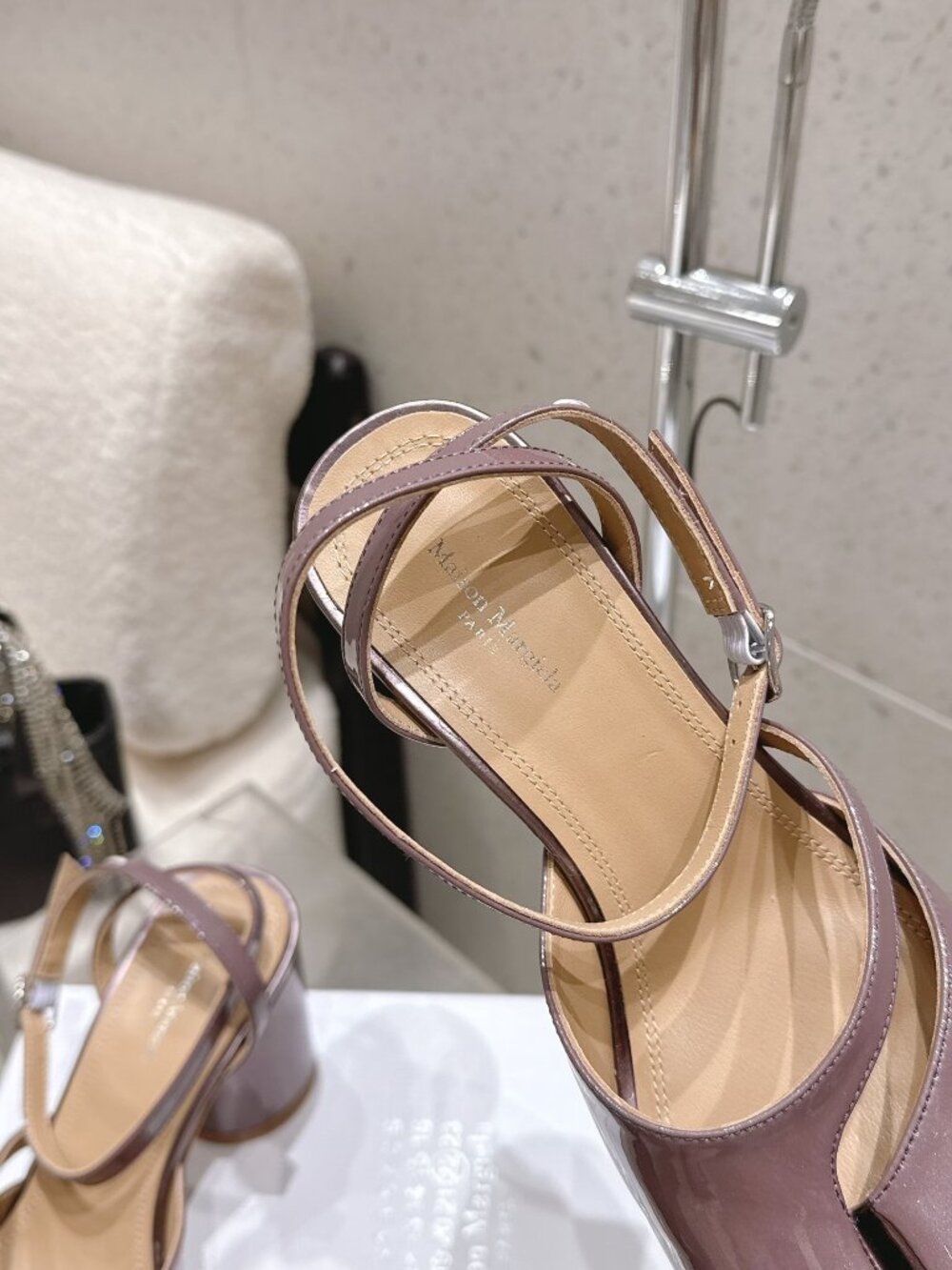 Maison Martin Mar Tabi Slingback Block Heel Sandals (Dusty Mauve Patent Leather) - Picture 6 of 7
